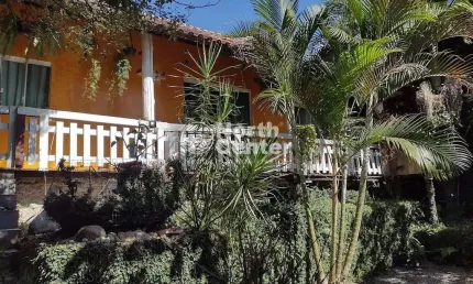Linda Casa Cercada pela Natureza à venda, Bairro São Judas Tadeu, Balneário Camboriú, SC