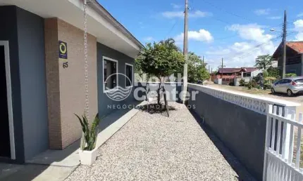Casa com Laje em Ótima Localização à venda, Bairro Centro, Balneário Barra do Sul, SC