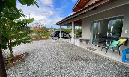 Casa de Esquina com Terreno Amplo á venda, Bairro Costeira, Balneário Barra do Sul, SC