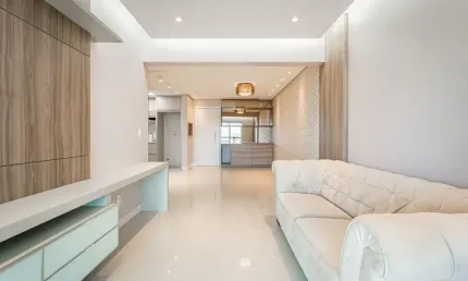 Apartamento à venda 97m² de área útil, com 3 dormitórios, sendo uma suíte e uma vaga de garagem no bairro Barreiros - São José-SC