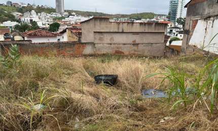 Terreno à venda no Centro, Governador Valadares 