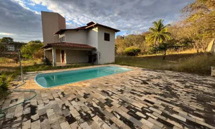 VENDO CHACARA NO CONDOMINIO BRAUNAS A 5 MINUTOS DE CENTRO