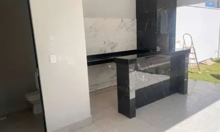 Casa com 4 quartos à venda no Novo Mundo, Uberlândia 