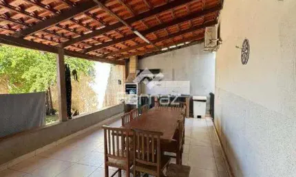 Casa à venda, 3 quartos, 1 suíte, 3 vagas, Mansour - Uberlândia/MG