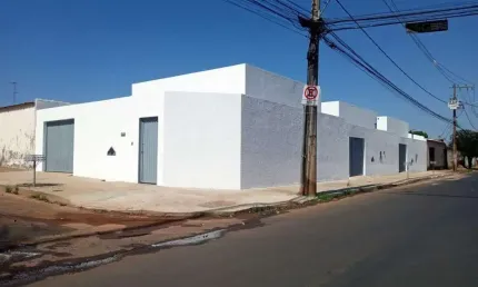 Casa com 2 quartos à venda no Jardim Califórnia, Uberlândia 