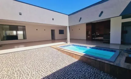 Excelente casa à venda no Bairro Jardim Europa em Uberlândia