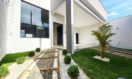 Casa à venda, 3 quartos, 1 suíte, 2 vagas, Santa Rosa - Uberlândia/MG