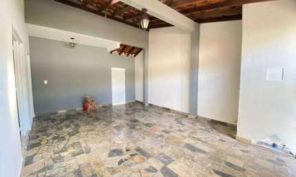 Casa com 3 quartos à venda no Pacaembu, Uberlândia 