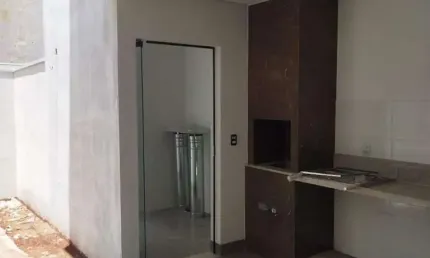 Casa à venda, 3 quartos, 1 suíte, 2 vagas, Santa Rosa - Uberlândia/MG