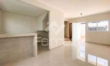 Sobrado à venda, 2 quartos, 2 suítes, 2 vagas, Vida Nova - Uberlândia/MG