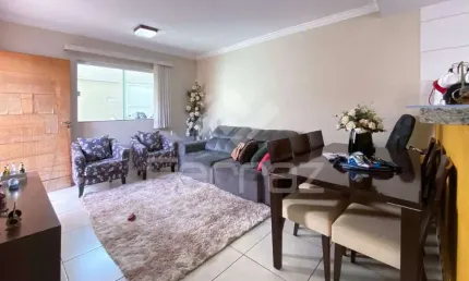 Sobrado à venda, 2 quartos, 1 vaga, Daniel Fonseca - Uberlândia/MG