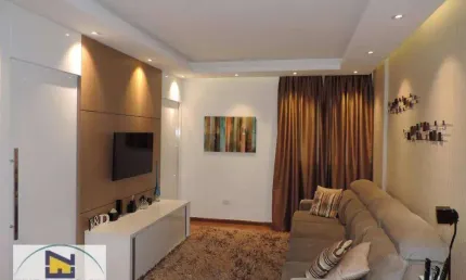Apartamento com 3 vagas de garagem, 96 m² de área útil com 3 dormitórios (suíte), sala ampla com sacada.