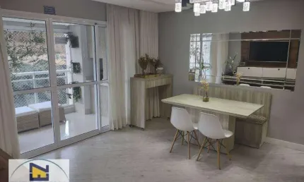 Apartamento vago com 3 dormitórios (suíte). Condomínio com segurança 24 horas, diversos itens de lazer inclusive piscina e quadra poliesportiva.