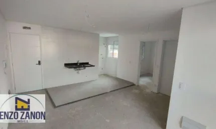 Apartamento com baixo valor de condomínio, prédio com elevador, 2 dormitório sendo um suíte, sala com sacada com churrasqueira a carvão.