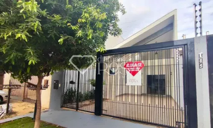 Casa com 2 quartos para alugar na Rua Pioneiro Demétrio, 183, Jardim Paraíso, Maringá
