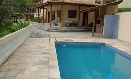 Casa em condomínio de alto padrão com linda vista para o mar em Ubatuba SP