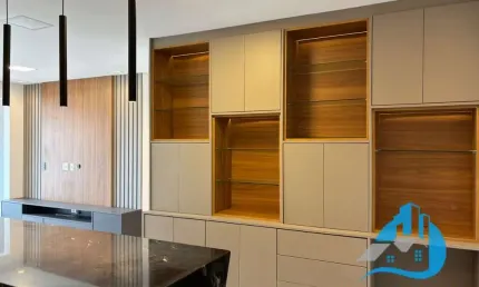 Lindo apartamento com 114 m2 decorado e mobiliado em alto padrão com 3 dormitórios e 2 vagas de garagem