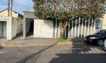 Casa para alugar, 3 quartos, Bom Jesus - Uberlândia/MG - Rotina Imobiliária