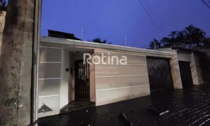 Casa para alugar, 5 quartos, Cidade Jardim - Uberlândia/MG - Rotina Imobiliária