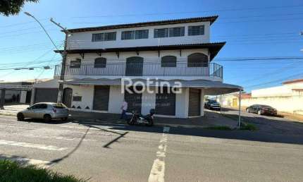Comercial para alugar, Presidente Roosevelt - Uberlândia/MG - Rotina Imobiliária