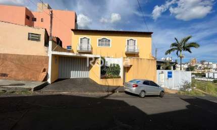 Casa para alugar, 4 quartos, Lídice - Uberlândia/MG - Rotina Imobiliária