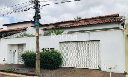 Casa para alugar, 3 quartos, Morada da Colina - Uberlândia/MG - Rotina Imobiliária