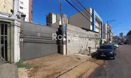 Área para alugar, Saraiva - Uberlândia/MG - Rotina Imobiliária