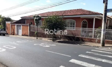 Casa para alugar, 5 quartos, Osvaldo Rezende - Uberlândia/MG - Rotina Imobiliária