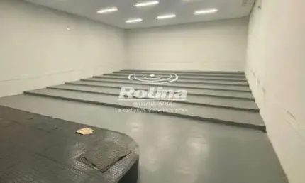 Prédio Inteiro para alugar, Osvaldo Rezende - Uberlândia/MG - Rotina Imobiliária