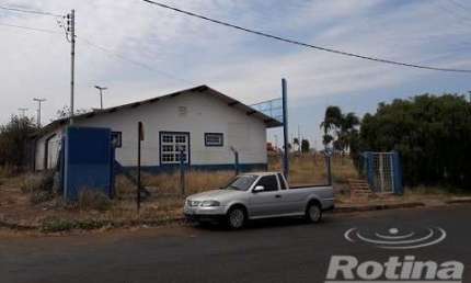 Área para alugar, Umuarama - Uberlândia/MG - Rotina Imobiliária