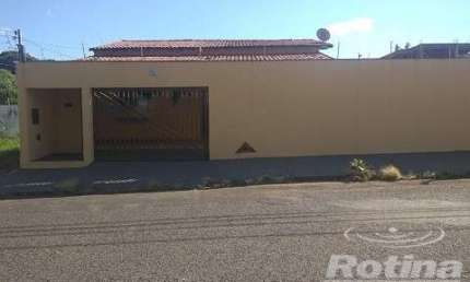 Casa para alugar, 3 quartos, Santa Mônica - Uberlândia/MG - Rotina Imobiliária