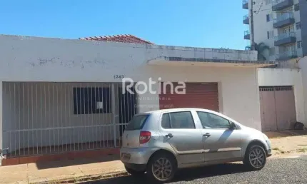 Casa para alugar, 3 quartos, Centro - Uberlândia/MG - Rotina Imobiliária