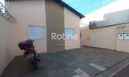 Casa para alugar, 1 quarto, Nossa Senhora Aparecida - Uberlândia/MG - Rotina Imobiliária