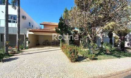 Casa Condomínio Fechado para alugar, 3 quartos, Jardim das Palmeiras - Uberlândia/MG - Rotina Imobiliária