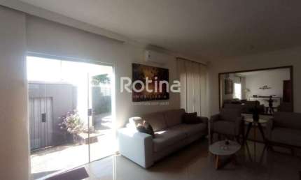 Casa para alugar, 3 quartos, Cidade Jardim - Uberlândia/MG - Rotina Imobiliária