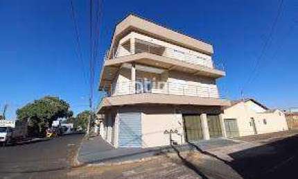 Apartamento para alugar, 3 quartos, Marta Helena - Uberlândia/MG - Rotina Imobiliária
