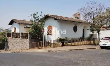 Casa para alugar, 4 quartos, Lídice - Uberlândia/MG - Rotina Imobiliária