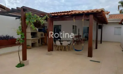 Casa para alugar, 3 quartos, Jardim Karaíba - Uberlândia/MG - Rotina Imobiliária