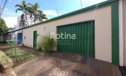 Casa para alugar, 3 quartos, Morada da Colina - Uberlândia/MG - Rotina Imobiliária
