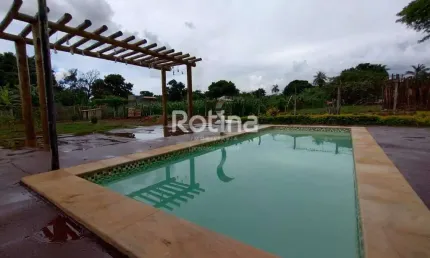 Casa para alugar, 4 quartos, Chácaras Rancho Alegre - Uberlândia/MG - Rotina Imobiliária