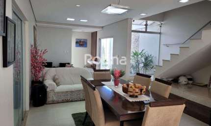 Casa à venda, 3 quartos, Santa Rosa - Uberlândia/MG - Rotina Imobiliária