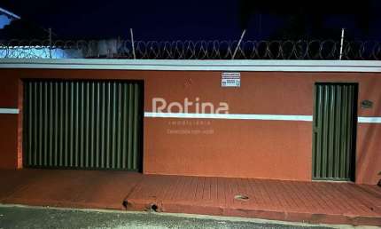 Casa para alugar, 3 quartos, Planalto - Uberlândia/MG - Rotina Imobiliária