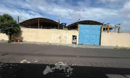 Galpão para alugar, Presidente Roosevelt - Uberlândia/MG - Rotina Imobiliária