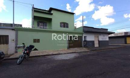 Casa para alugar, 3 quartos, Planalto - Uberlândia/MG - Rotina Imobiliária