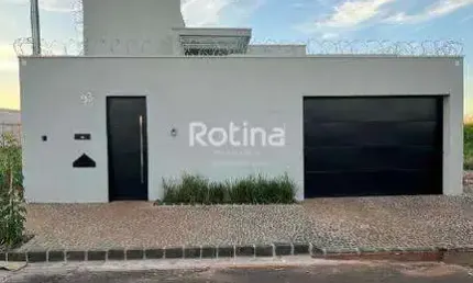 Casa para alugar, 4 quartos, Novo Mundo - Uberlândia/MG - Rotina Imobiliária