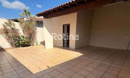 Casa para alugar, 3 quartos, Vigilato Pereira - Uberlândia/MG - Rotina Imobiliária