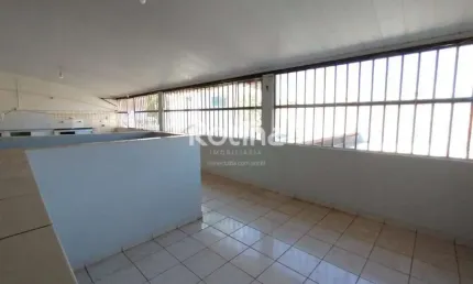 Loja para alugar, 3 quartos, Planalto - Uberlândia/MG - Rotina Imobiliária