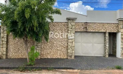 Casa comercial para alugar, 3 quartos, brasil - uberlândia/mg - rotina imobiliária