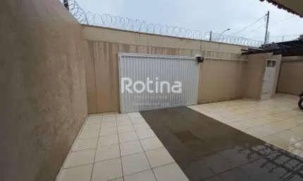 Casa para alugar, 3 quartos, Daniel Fonseca - Uberlândia/MG - Rotina Imobiliária
