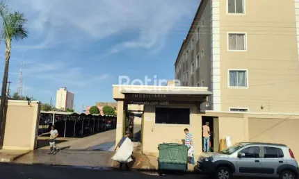 Apartamento para alugar, 2 quartos, Brasil - Uberlândia/MG - Rotina Imobiliária
